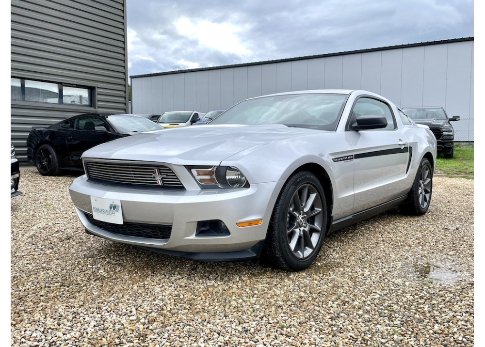 *VENDU* Ford Mustang V6 3.7L Club of America 2012 - Automatique