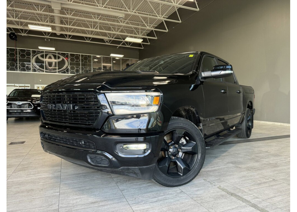 Dodge RAM 1500 V8 5.7L HEMI SPORT NIGHT EDITION RAM BOX 2019 - Crew Cab - Toit pano - Ecran 12"