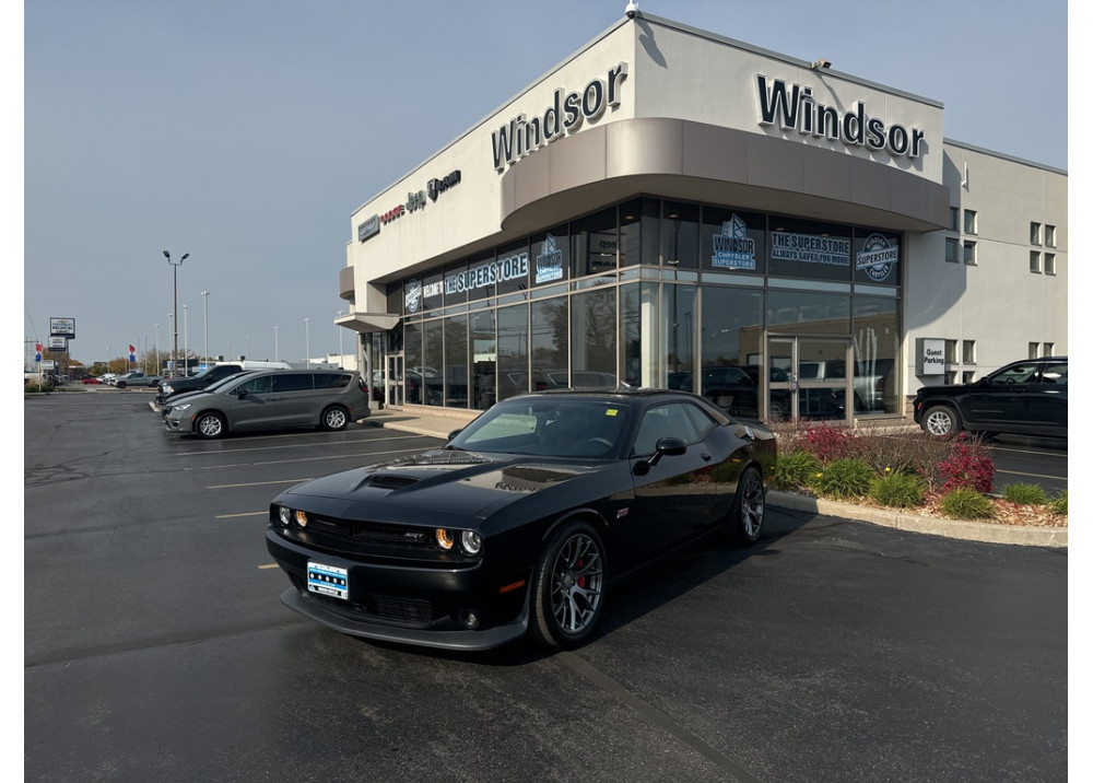 Dodge Challenger SRT V8 6.4L 392 HEMI 2016 - Toit ouvrant - Automatique - MALUS INCLUS