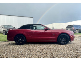 *Vendu* Ford Mustang GT V8 5.0L 2013 Cabriolet Premium