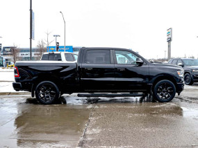 Dodge RAM 1500 V8 5.7L HEMI SPORT Night Edition - 2020 - Crew Cab - CarPlay - Ecran 12" - Toit panoramique